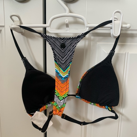 Ripcurl Bikini Top - Picture 2 of 3